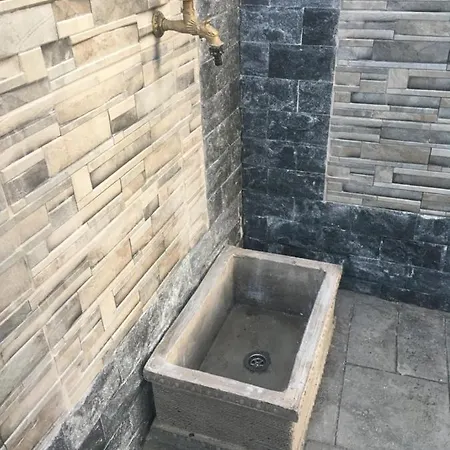 Allure Guest house 3*